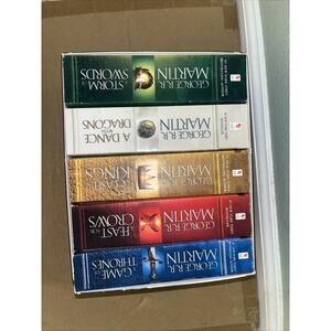 A Song of Ice and Fire Paperback Box Set George R.R. Martin Books 1-5